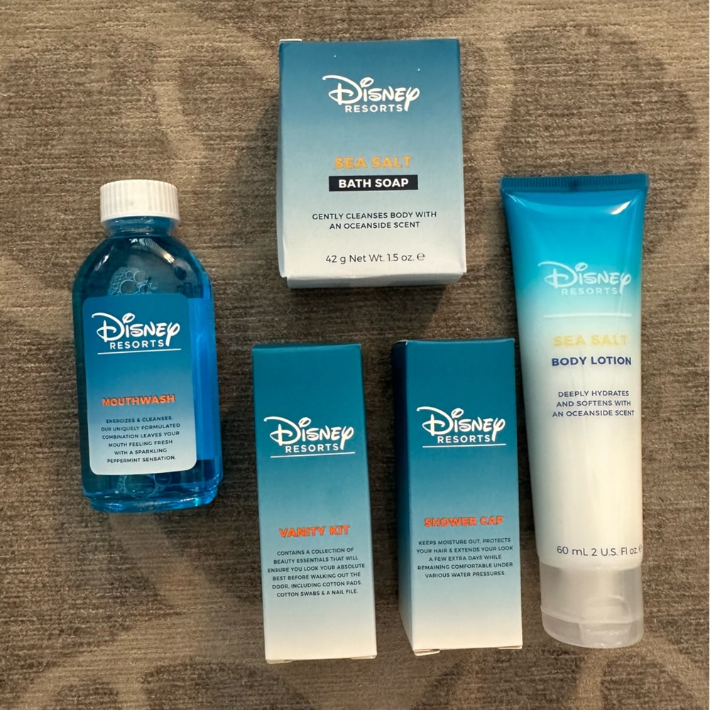 Disney Resorts H2O + 5 bath/beauty items